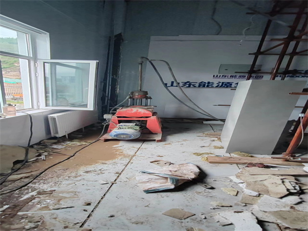 康乐地基基础下沉墙体裂缝加固注浆顶升施工